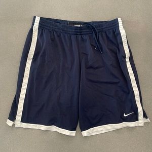 🔵 BLUE DOT SALE 🔵 
Nike Basketball Shorts. Mens XL